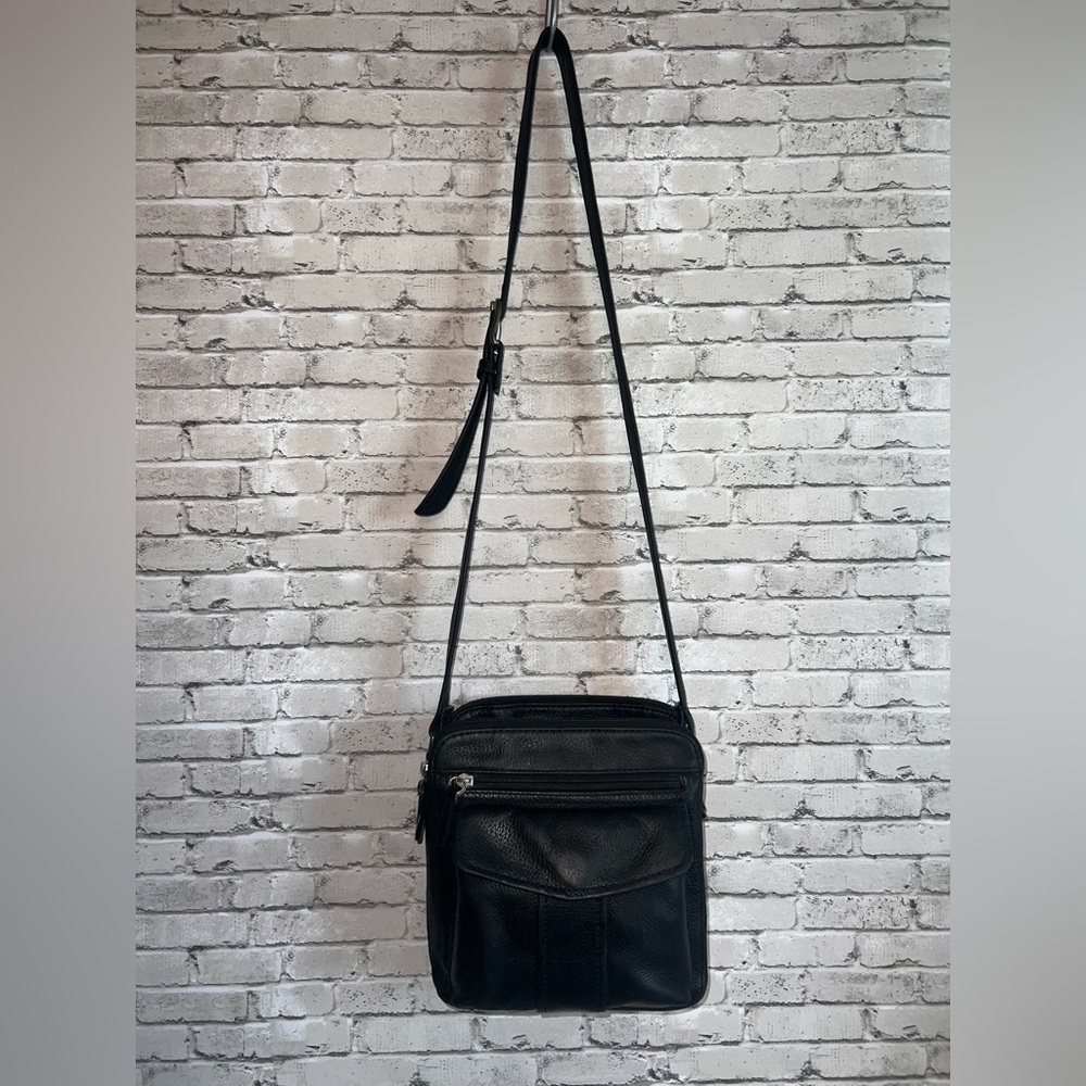 Vintage Fossil Black Leather Crossbody or Shoulder Bag with Adjustable Strap